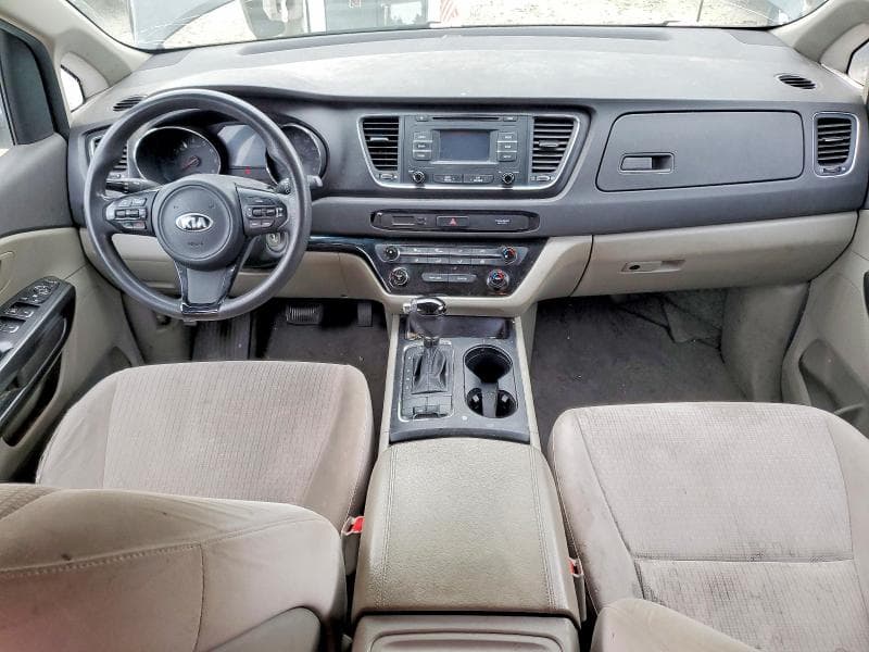 2017 KIA SEDONA LX 8