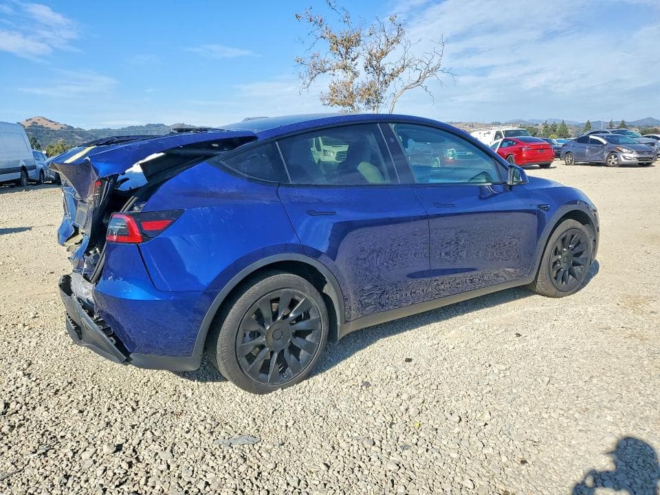 2024 TESLA MODEL Y 3