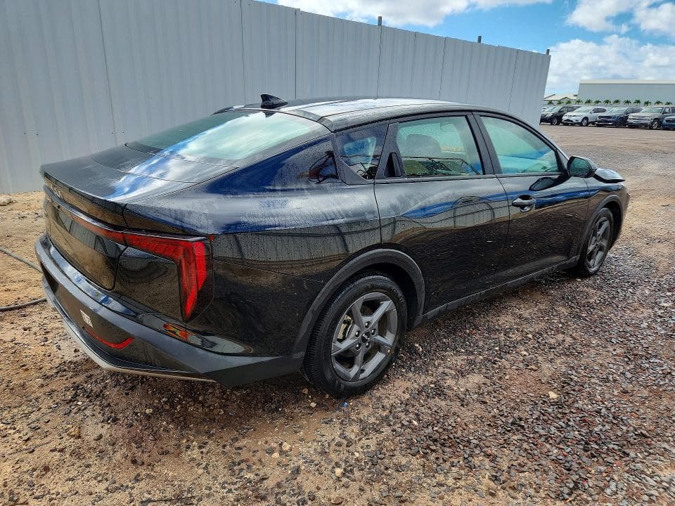 2025 KIA K4 LXS 3