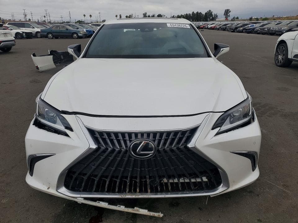 2025 LEXUS ES 300H BASE 5
