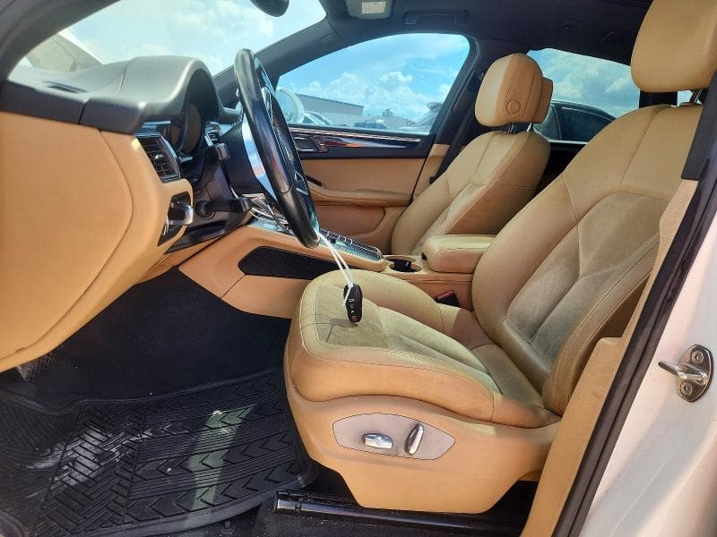 2017 PORSCHE MACAN 7