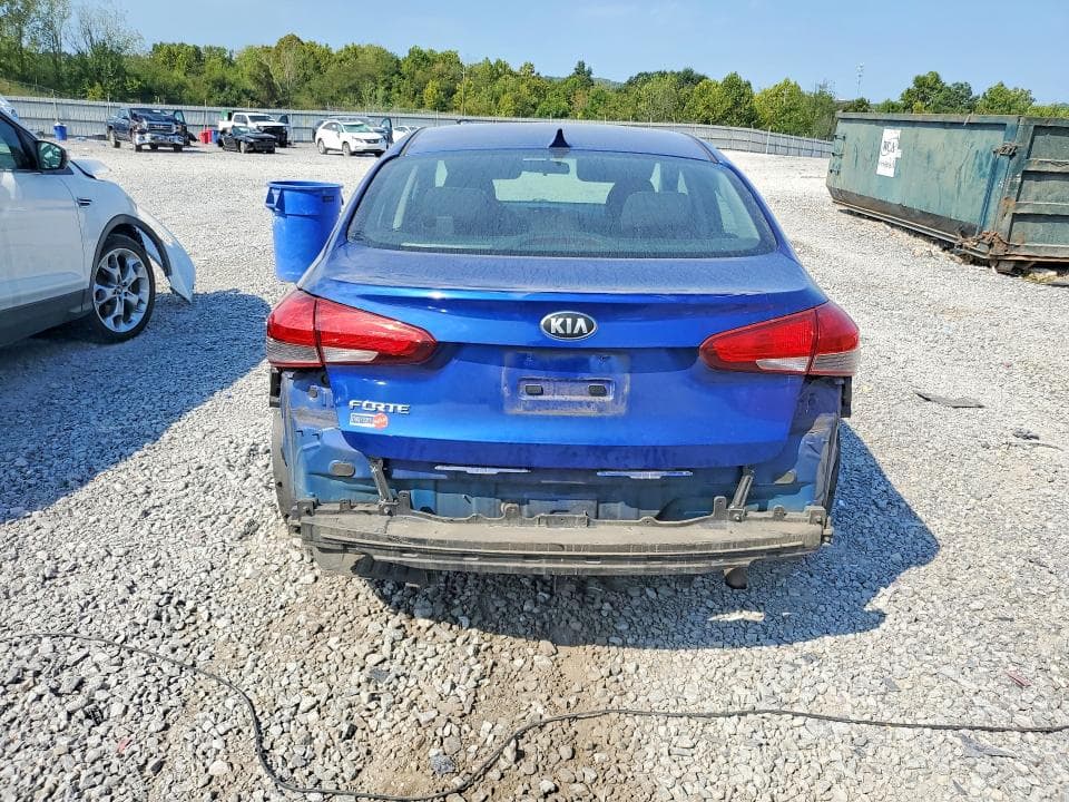 2017 KIA FORTE LX 6