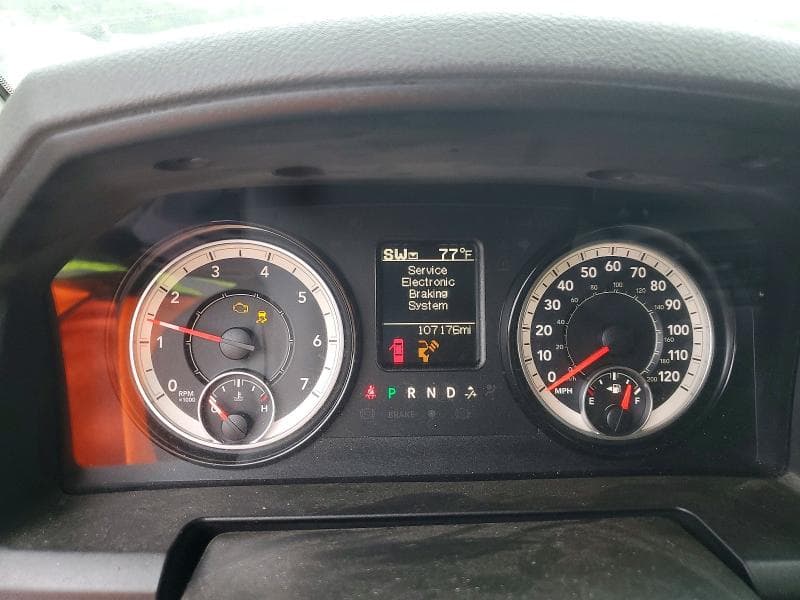 2017 RAM 1500 SLT 9