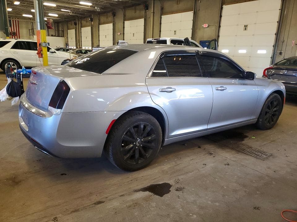 2017 CHRYSLER 300 LIMITED 3