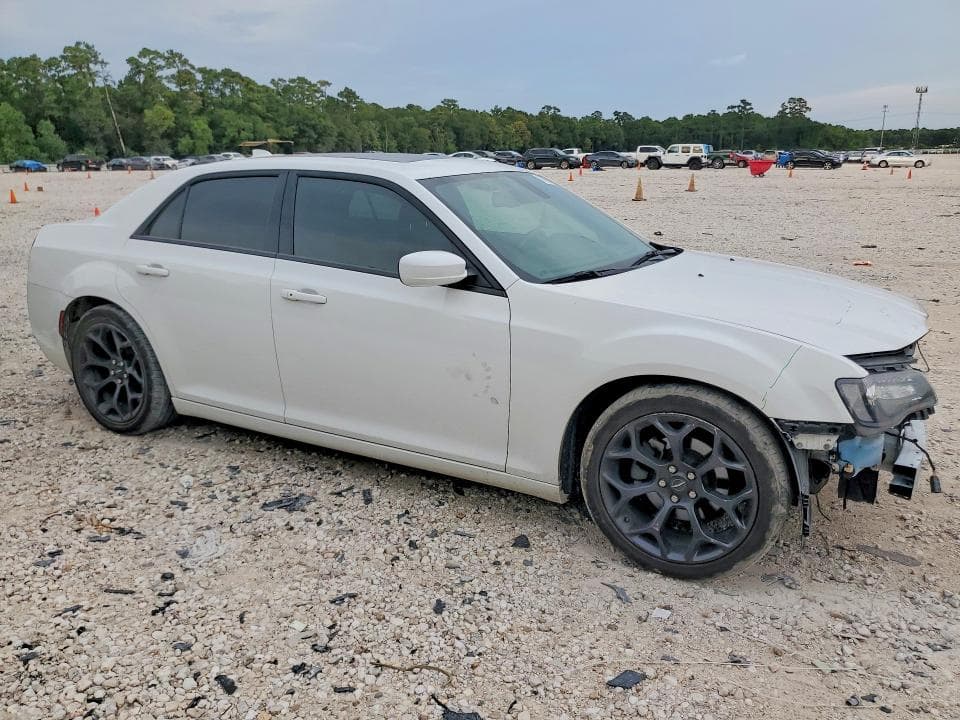 2020 CHRYSLER 300 S 4