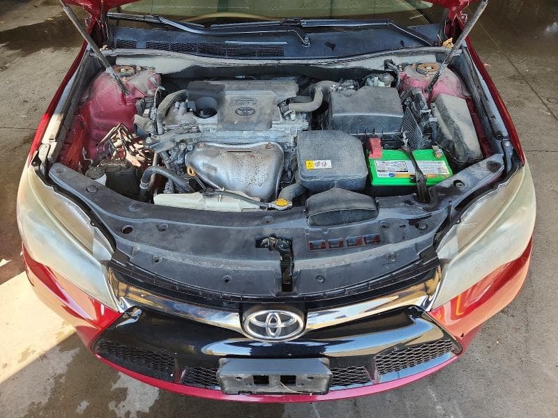 2017 TOYOTA CAMRY SE 11