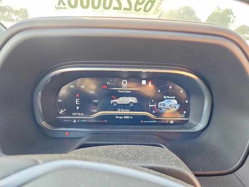 2023 GMC YUKON SLE 9