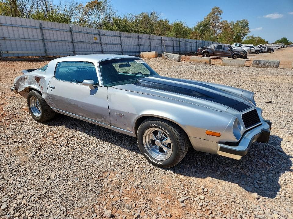 1977 CHEVROLET CAMARO 4