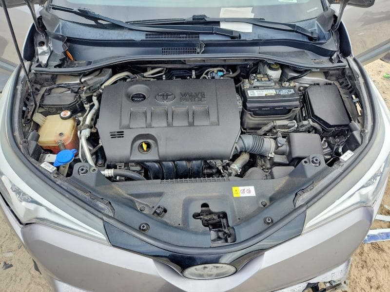 2019 TOYOTA C-HR LE 11