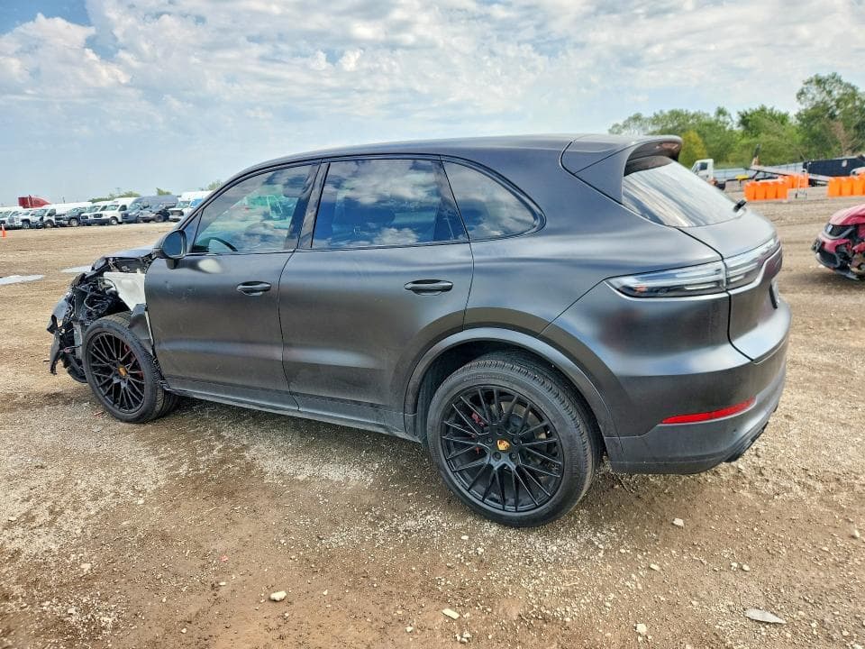 2020 PORSCHE CAYENNE 2