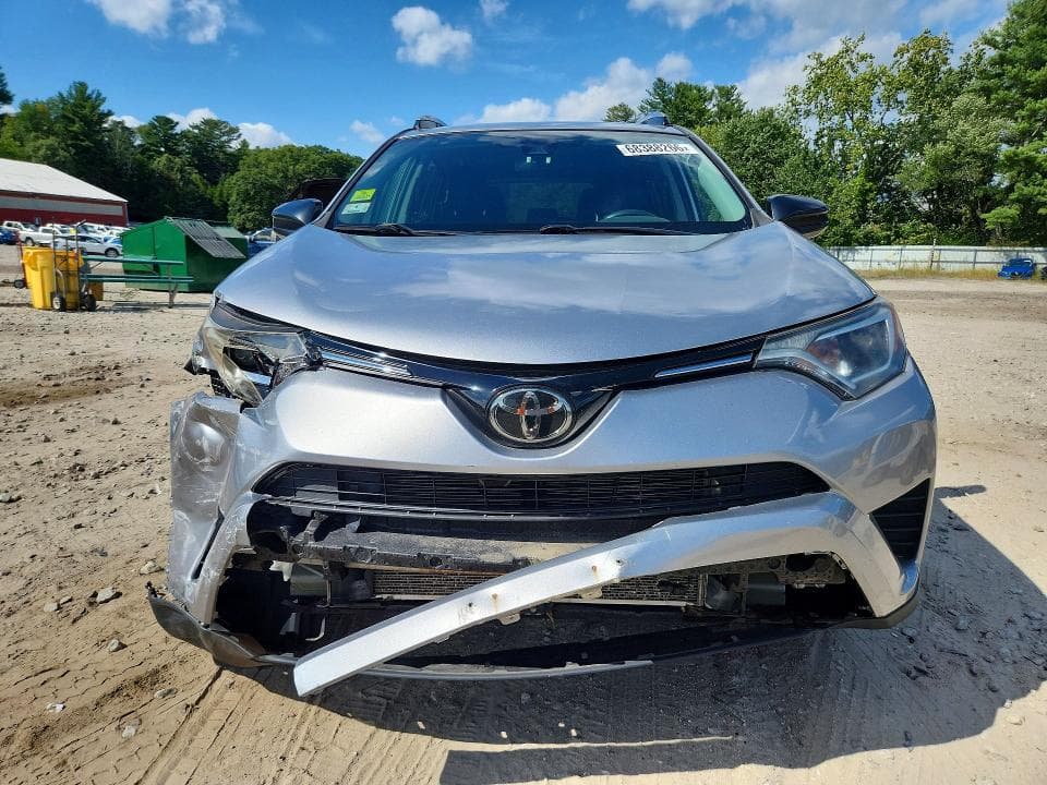 2017 TOYOTA RAV4 LE 5