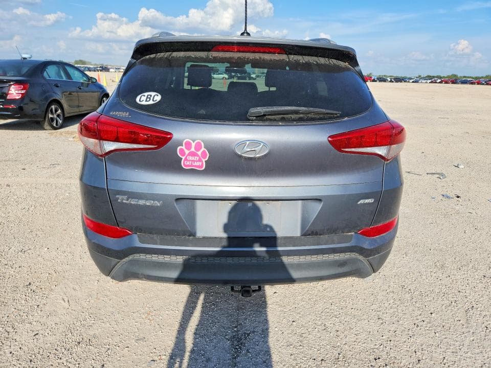 2017 HYUNDAI TUCSON SE 6