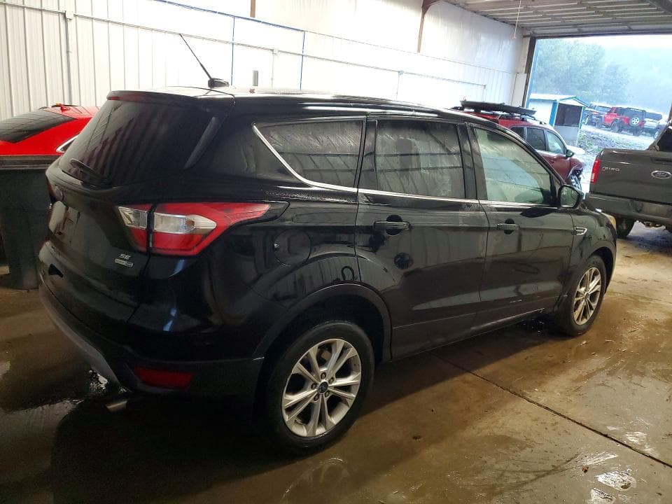 2017 FORD ESCAPE SE 3