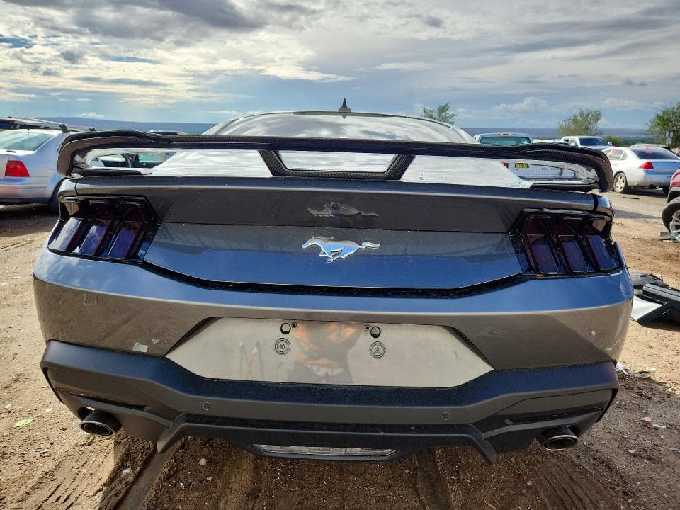 2026 FORD MUSTANG 6