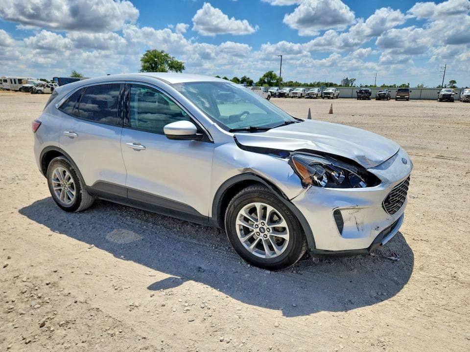 2020 FORD ESCAPE SE 4