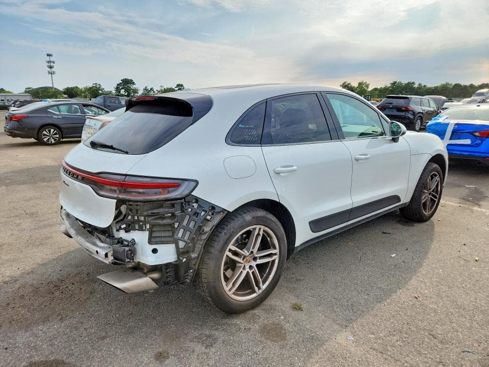 2021 PORSCHE MACAN 3
