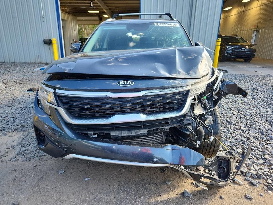 2021 KIA SELTOS S 5
