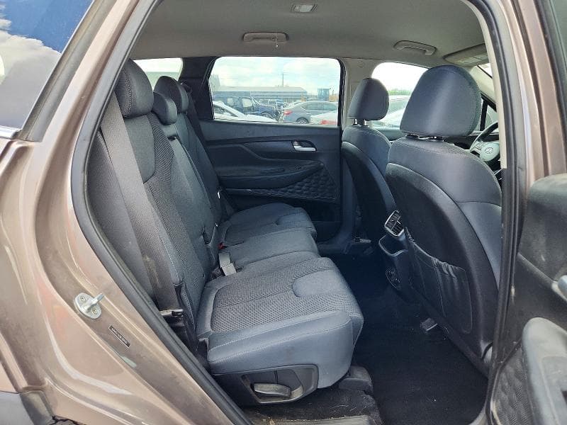 2019 HYUNDAI SANTA FE SE 11