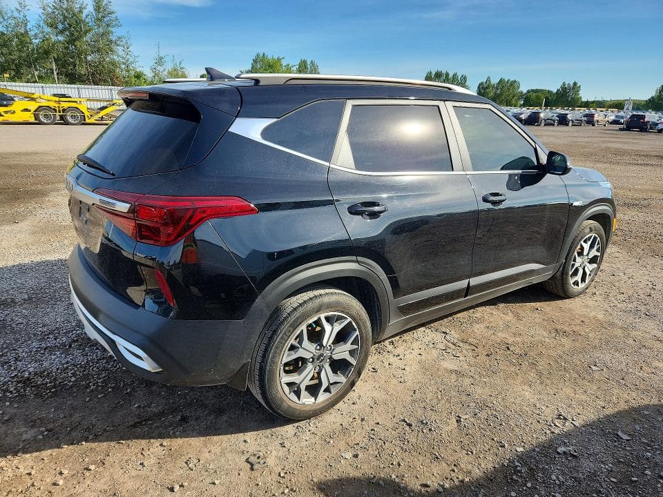 2023 KIA SELTOS EX 3