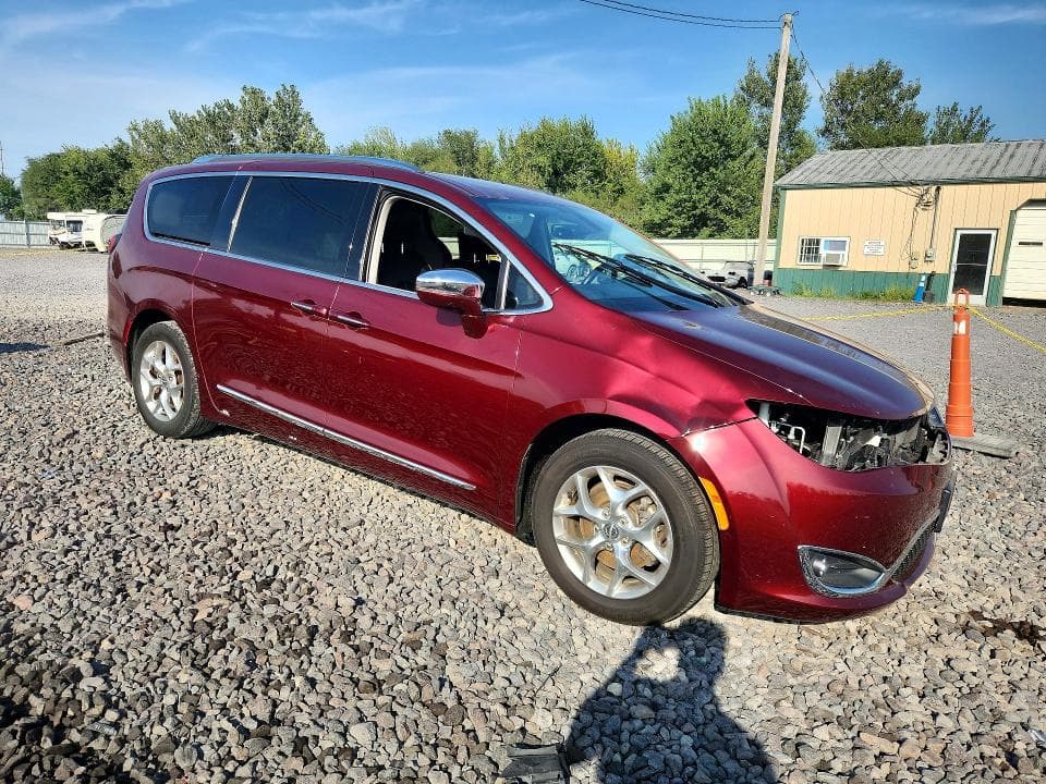 2018 CHRYSLER PACIFICA LIMITED 4