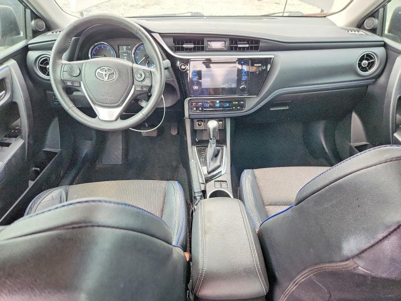 2017 TOYOTA COROLLA SE 8
