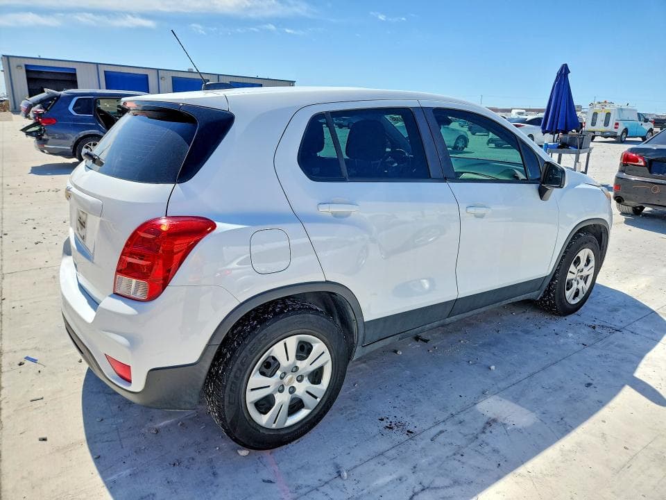 2018 CHEVROLET TRAX LS 3