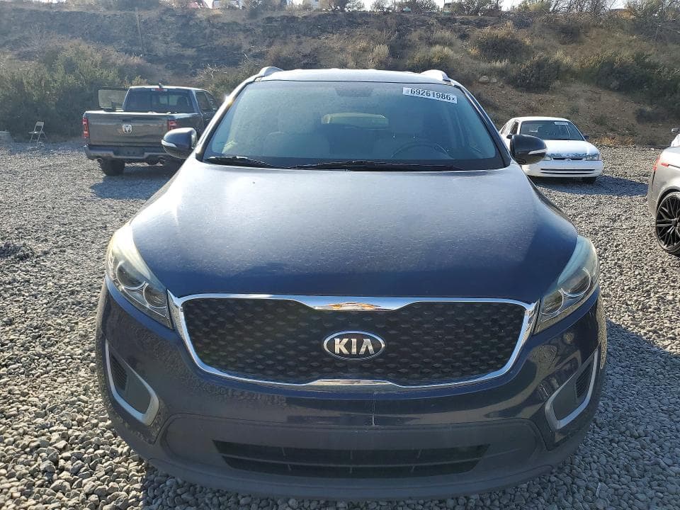 2017 KIA SORENTO LX 5