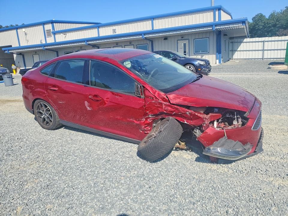 2017 FORD FOCUS SEL 4
