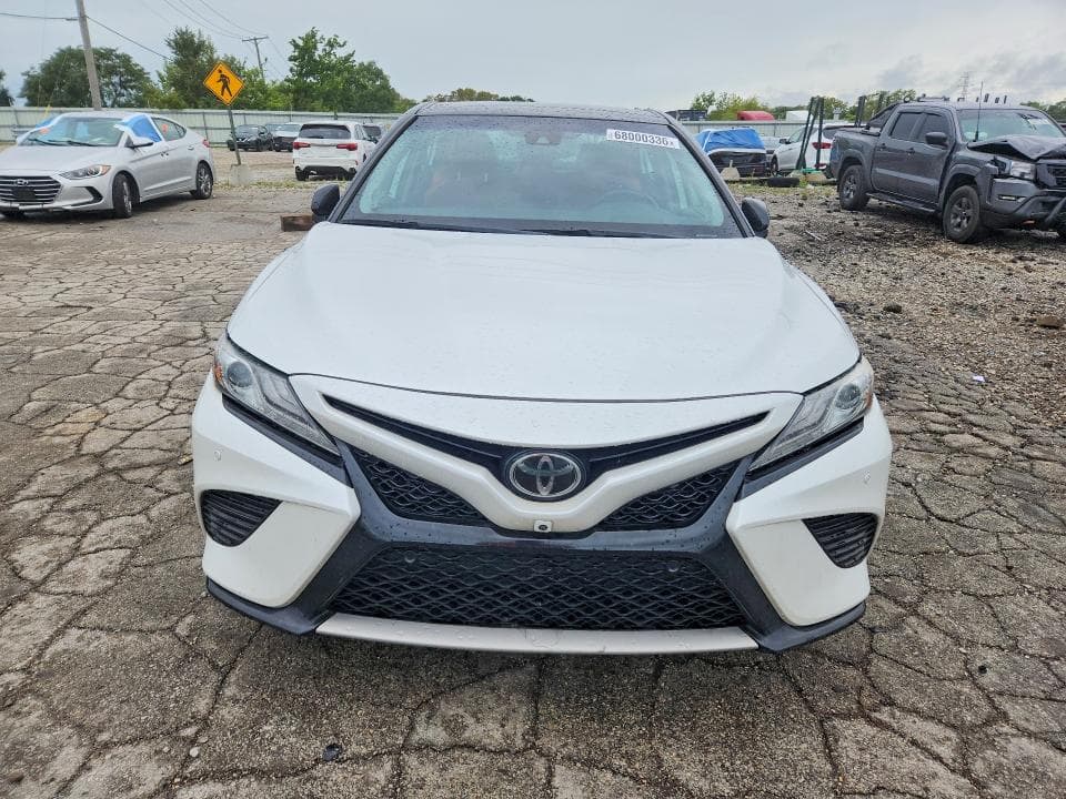 2019 TOYOTA CAMRY XSE 5