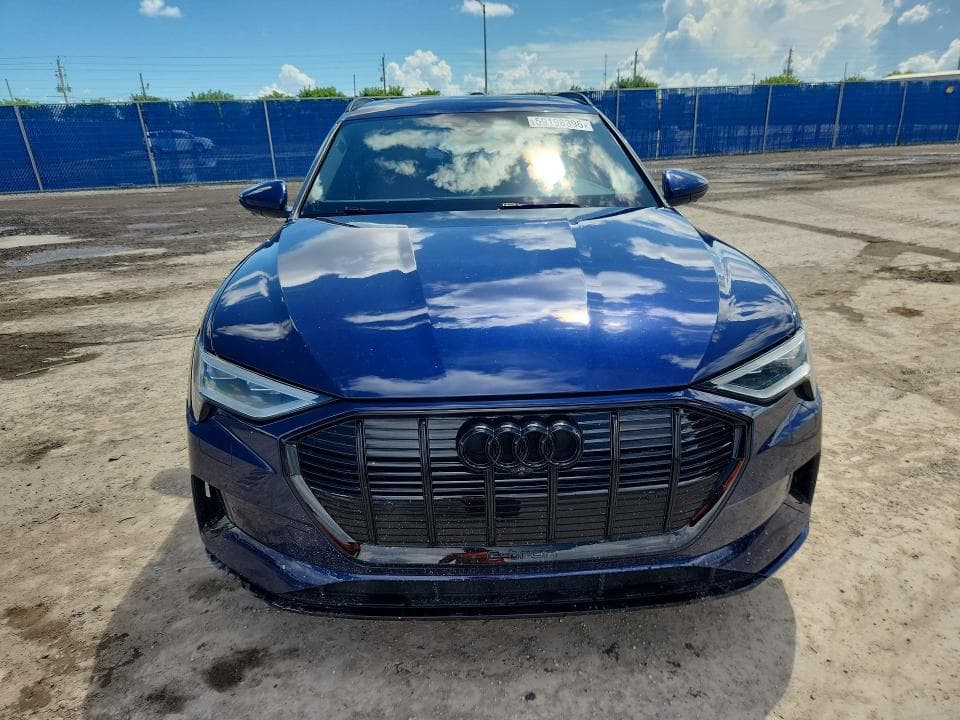 2022 AUDI E-TRON PREMIUM PLUS 5