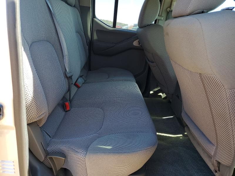 2017 NISSAN FRONTIER SV 10
