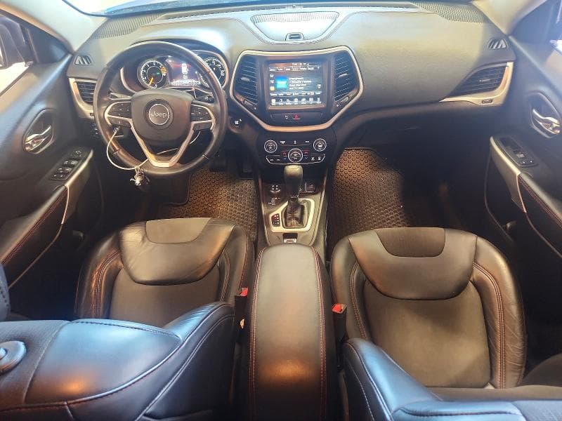 2018 JEEP CHEROKEE TRAILHAWK 8