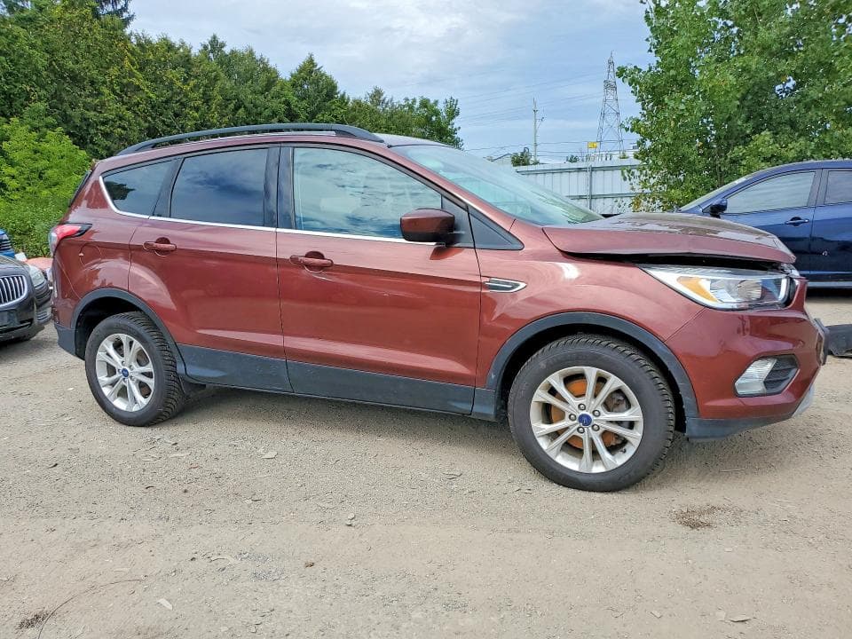 2018 FORD ESCAPE SE 4