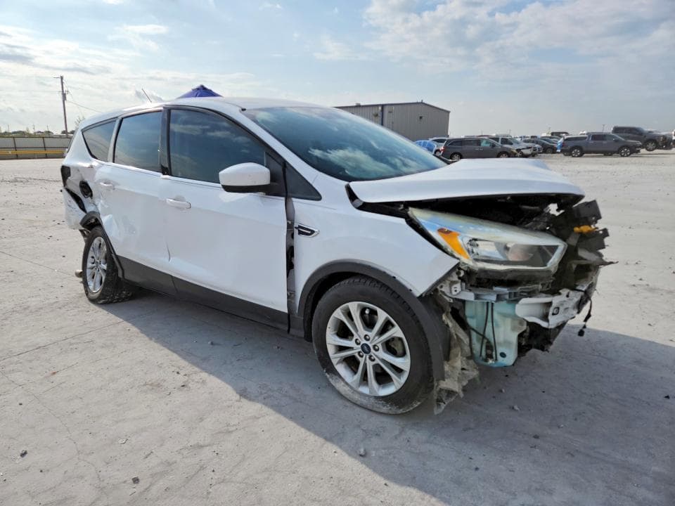 2017 FORD ESCAPE SE 4