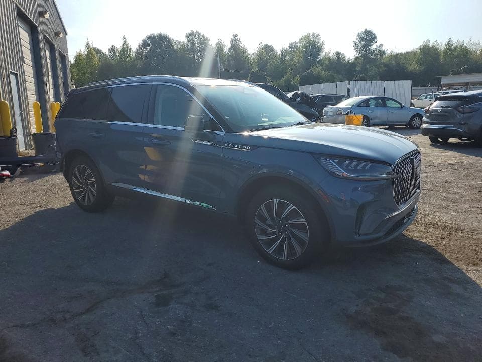 2026 LINCOLN AVIATOR 4