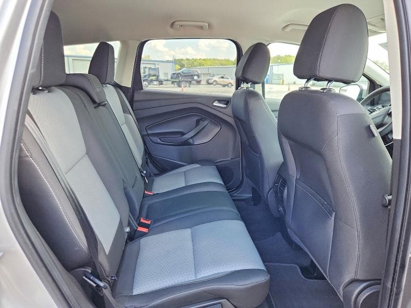 2017 FORD ESCAPE SE 11