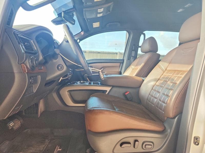 2023 NISSAN TITAN PLATINUM RESERVE 7