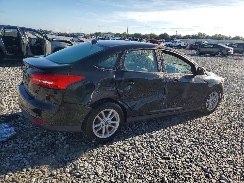 2017 FORD FOCUS SE 3