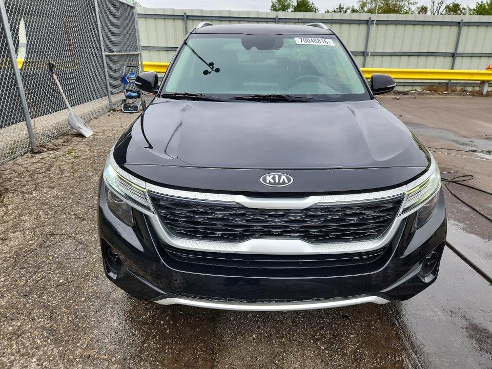 2021 KIA SELTOS S 5