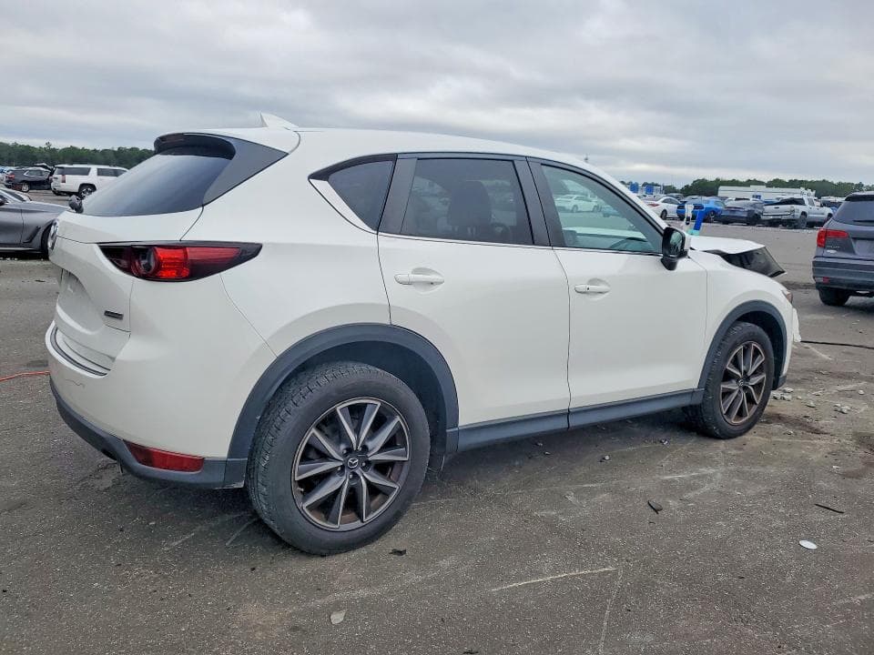 2018 MAZDA CX-5 TOURING 3