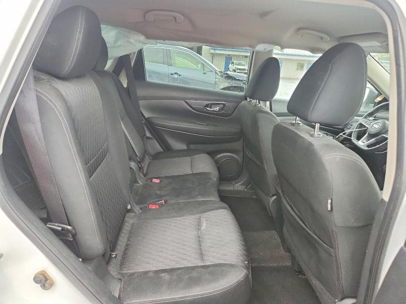 2017 NISSAN ROGUE SV 10