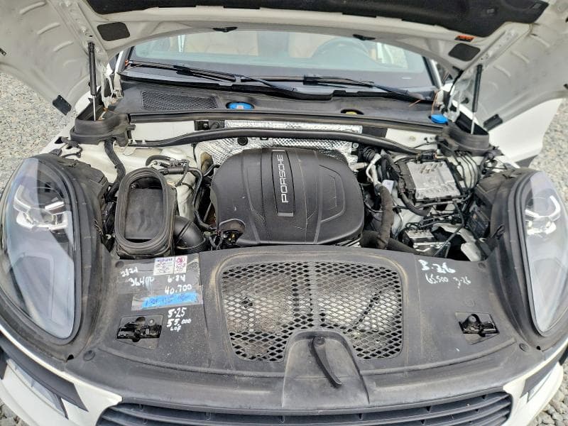 2020 PORSCHE MACAN 12