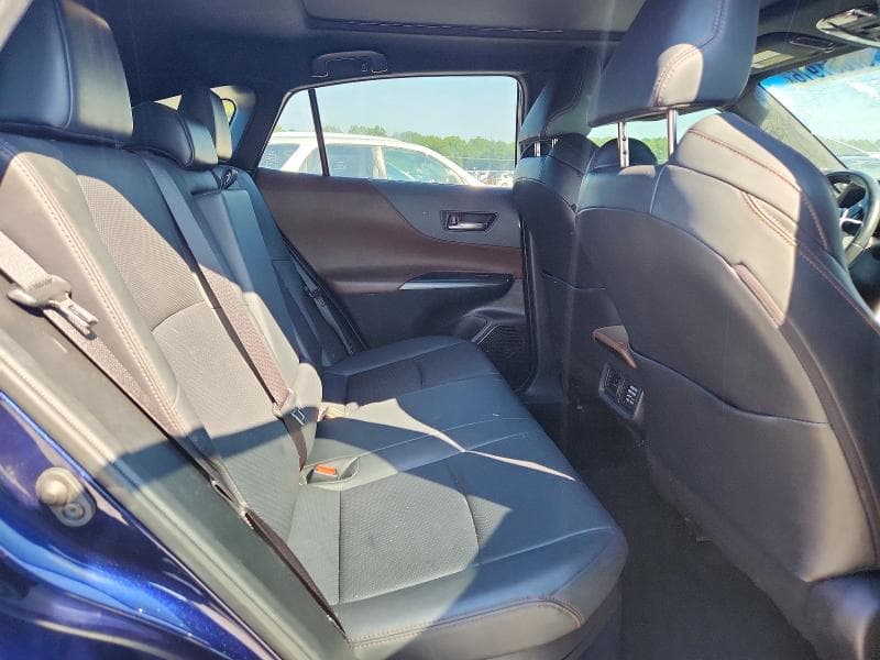 2021 TOYOTA VENZA LIMITED 11