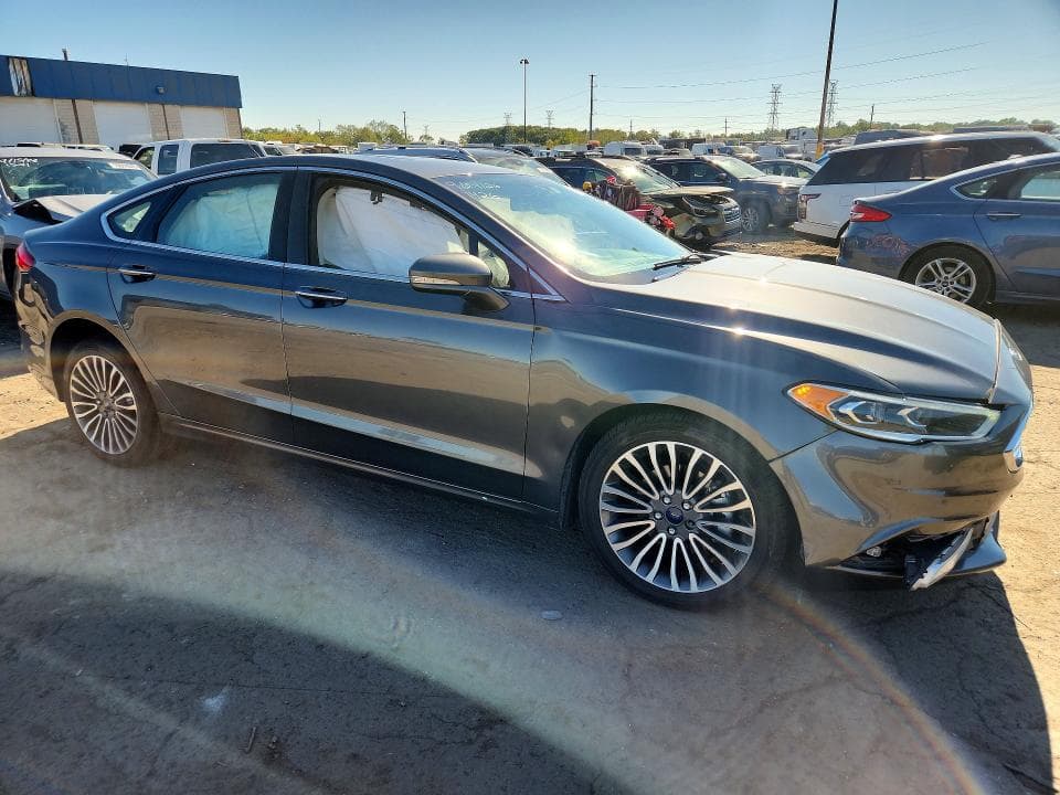 2017 FORD FUSION SE 4