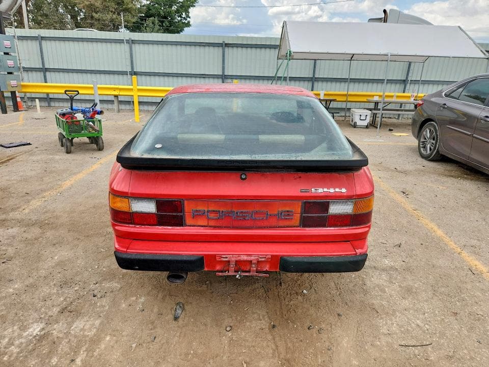 1983 PORSCHE 944 6