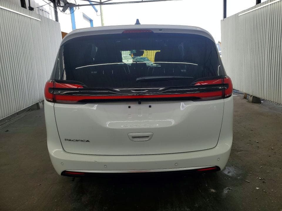 2027 CHRYSLER PACIFICA SELECT 6
