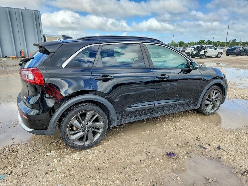 2017 KIA NIRO EX 3