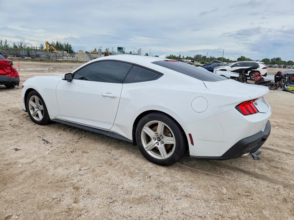 2026 FORD MUSTANG 2