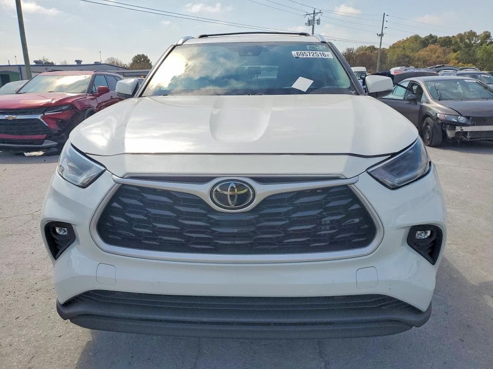 2021 TOYOTA HIGHLANDER XLE 5