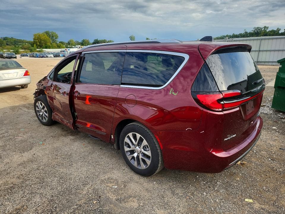 2023 CHRYSLER PACIFICA HYBRID PINNACLE 2
